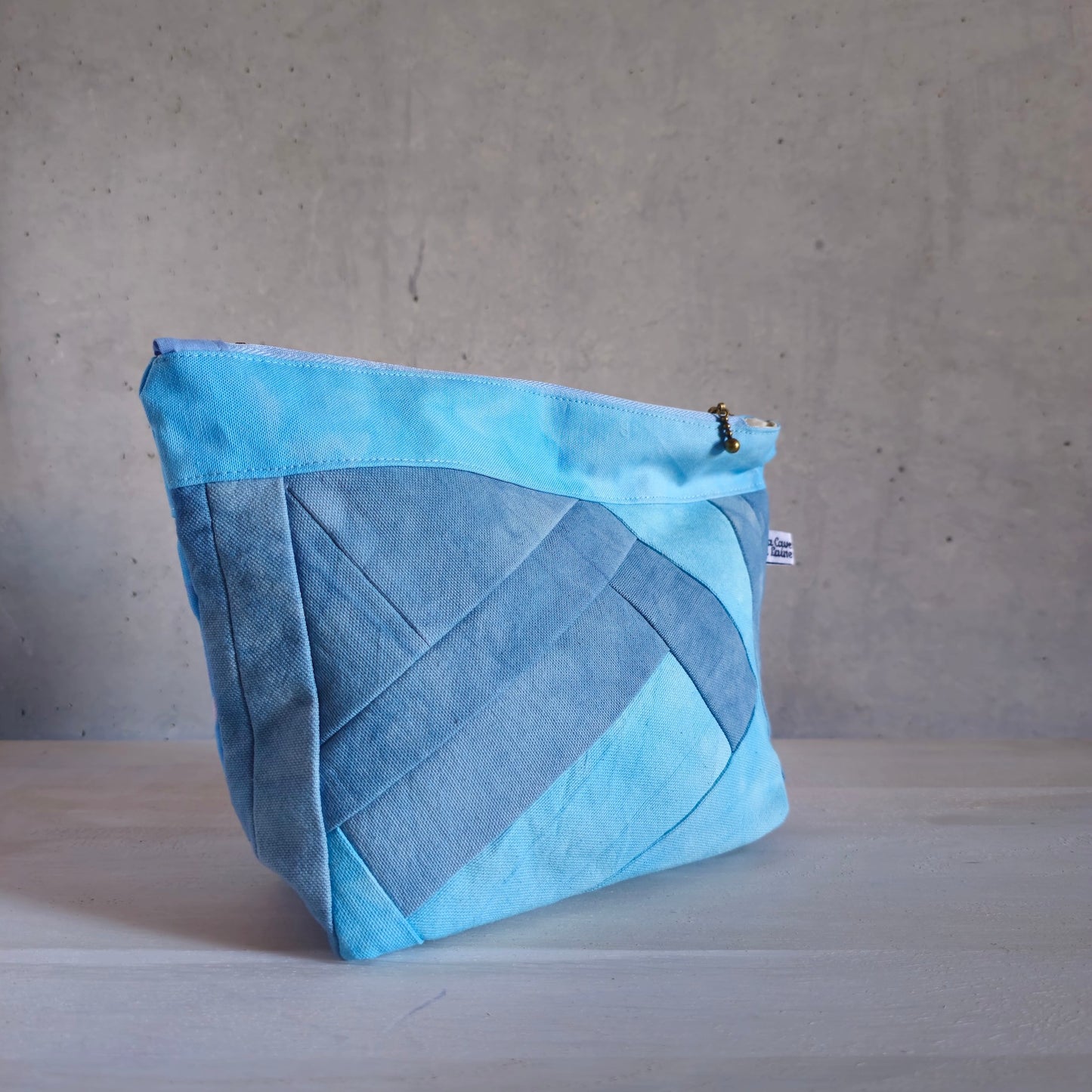 Patchwork Pouch Dama - Sky Blue-La Cave à Laine