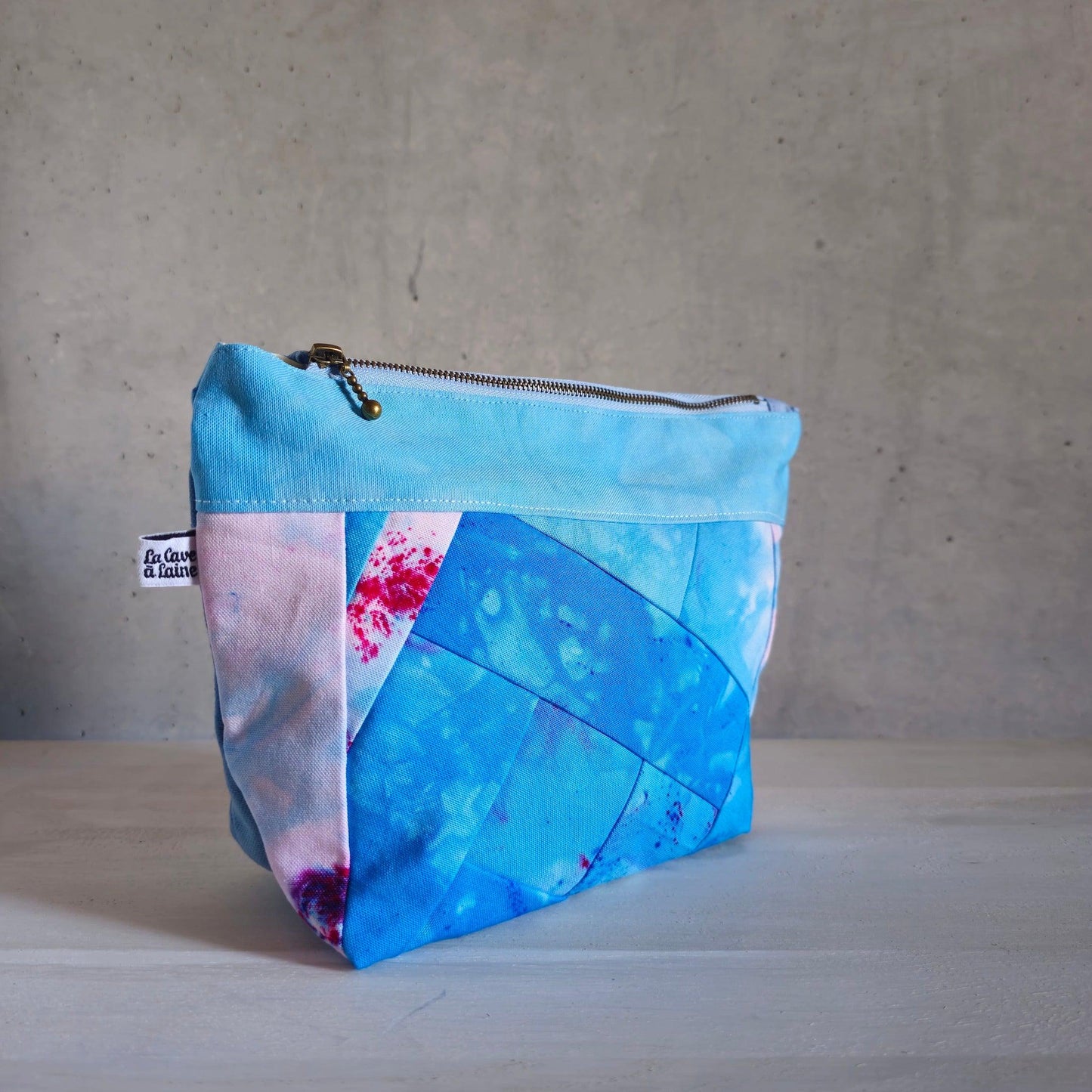 Patchwork Pouch Dama - Sky Blue-La Cave à Laine