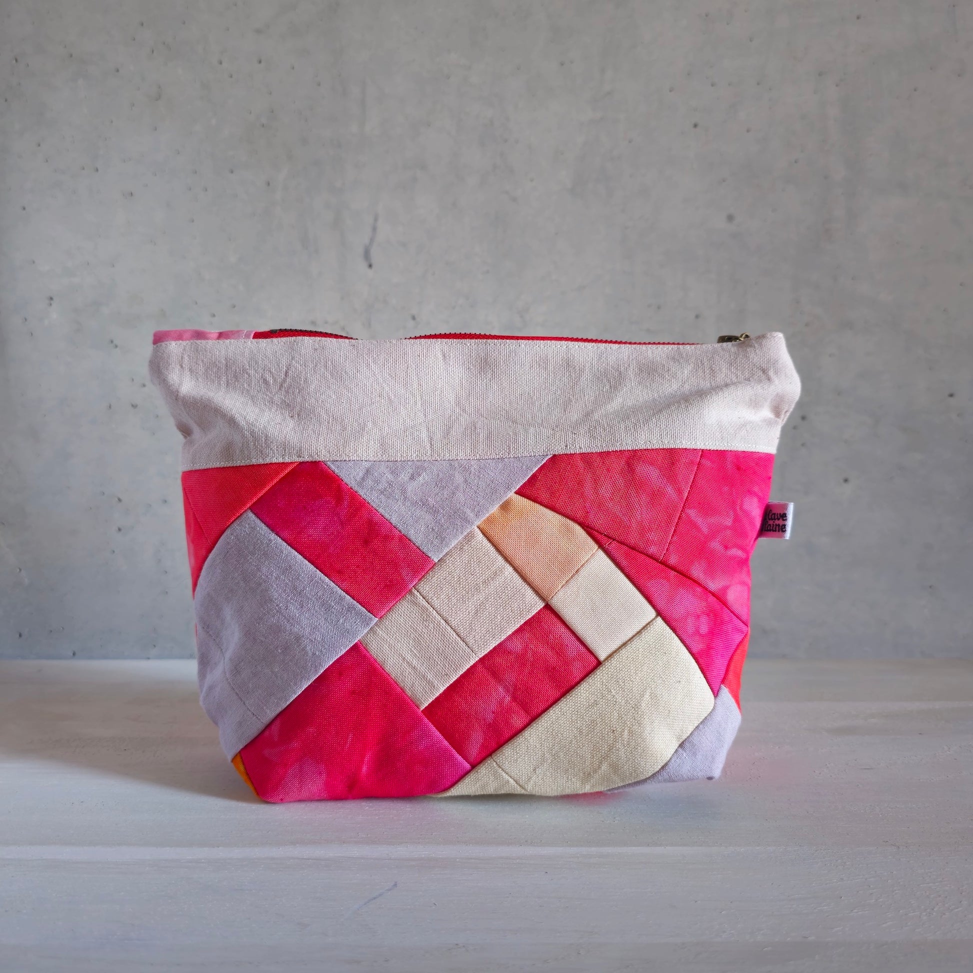 Patchwork Pouch Dama - Red-La Cave à Laine