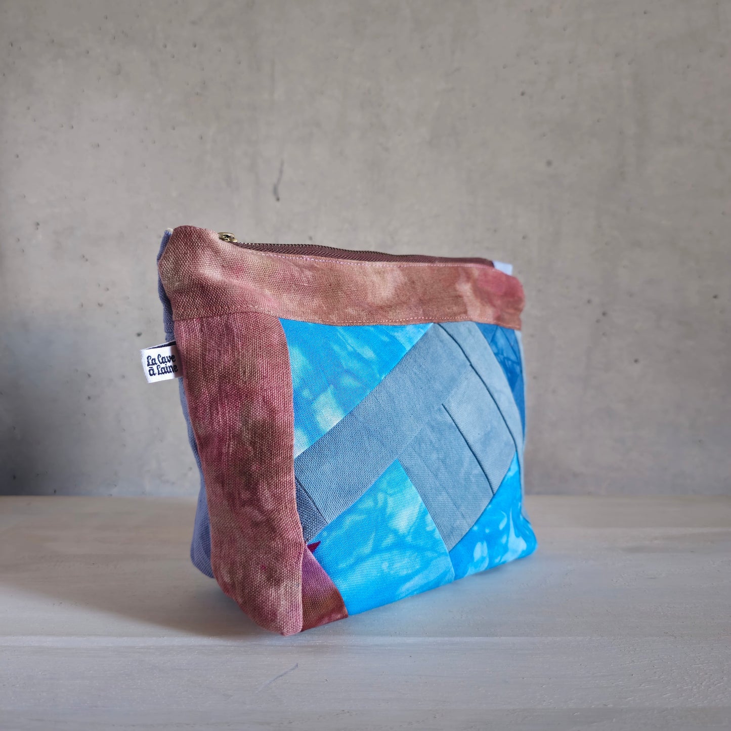 Patchwork Pouch Dama - Sky Blue, Violet & Maroon-La Cave à Laine