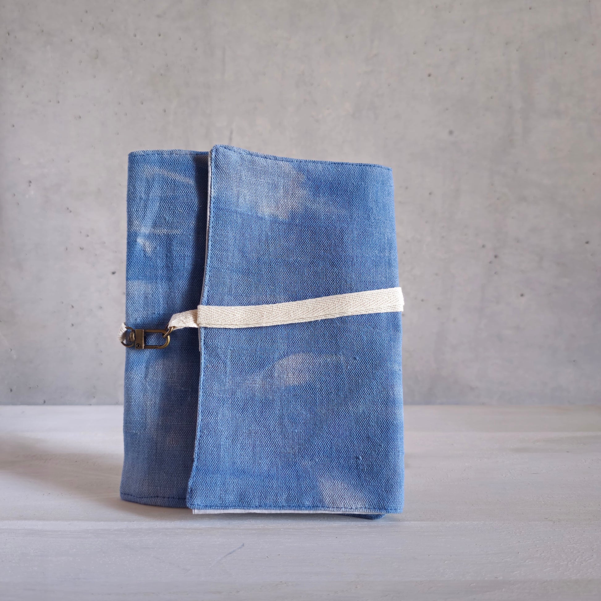 Needle Pouch - Blue (Linen)-La Cave à Laine