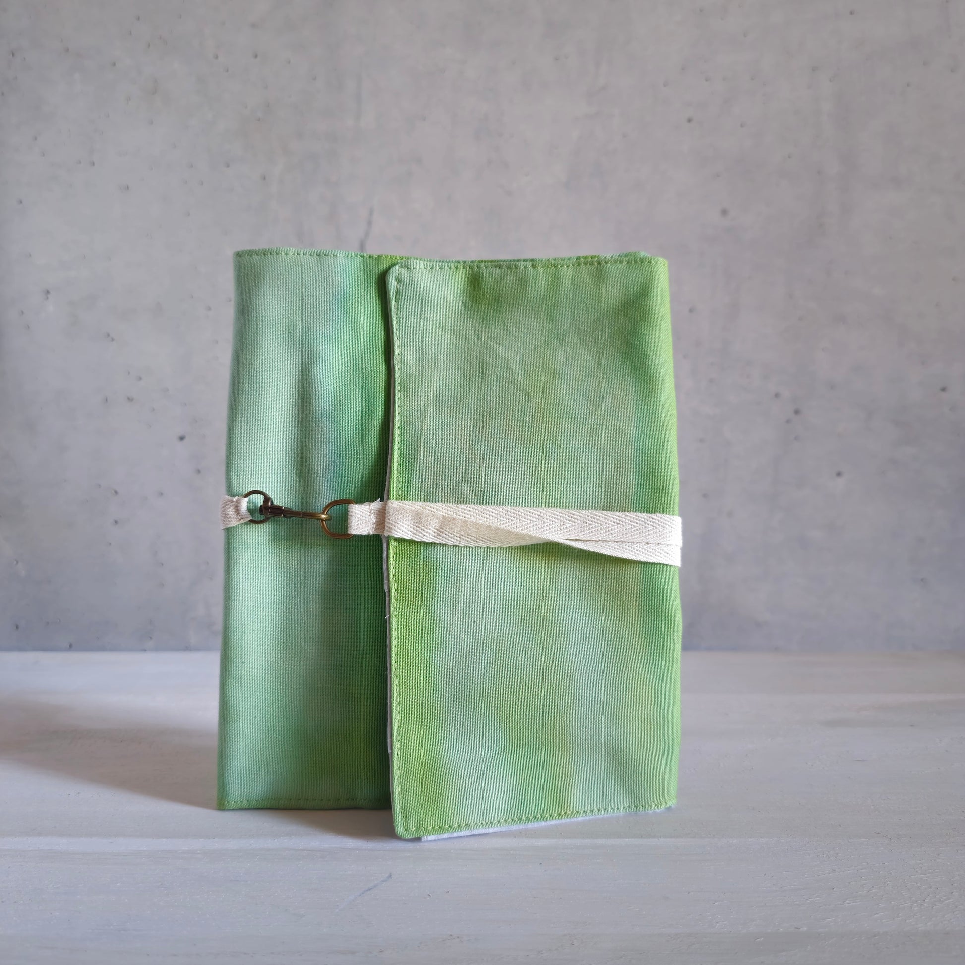 Needle Pouch - Green-La Cave à Laine