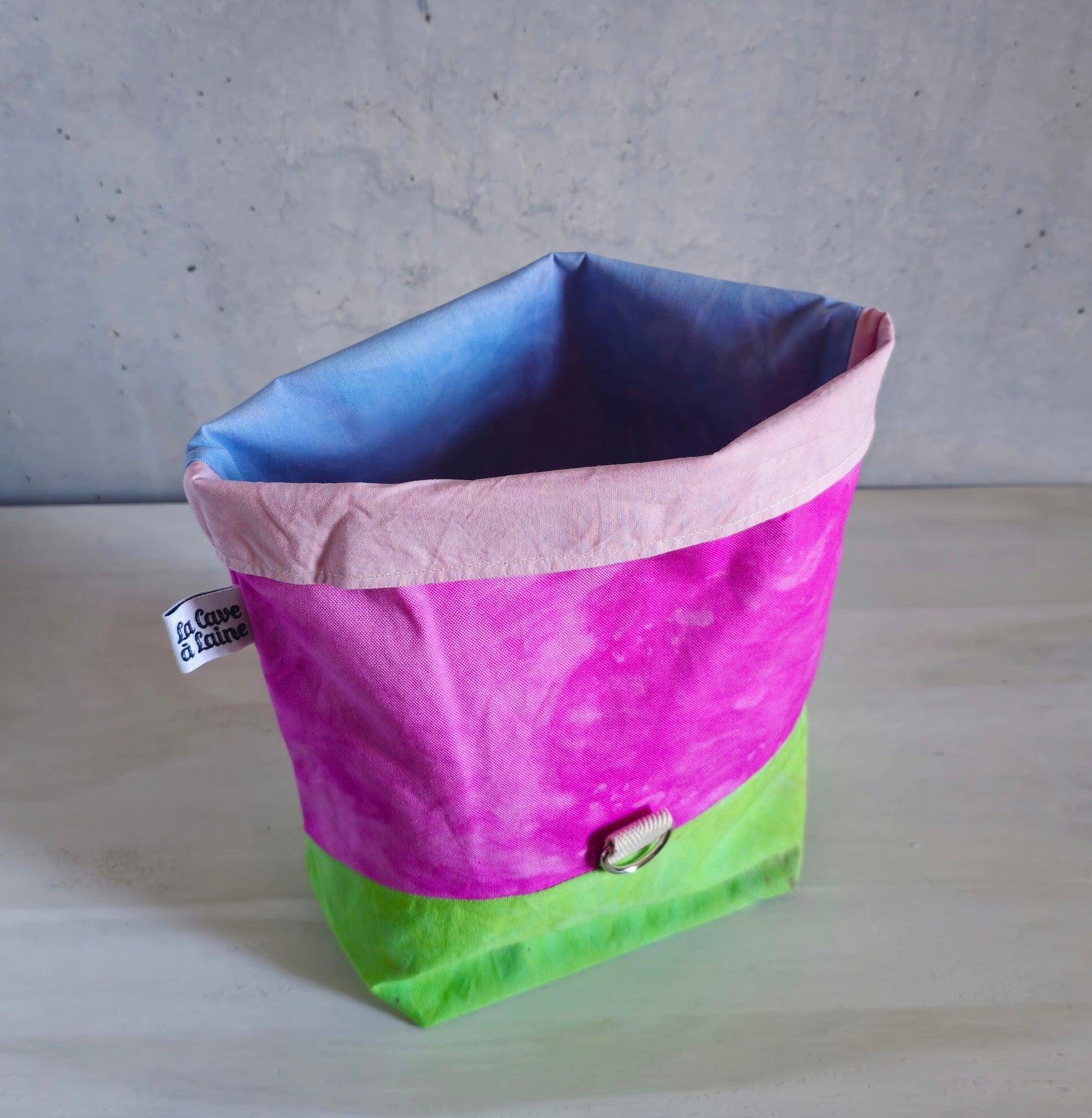 Cannolo Handbag Medium- Hand-dyed, Fuchsia & Lime Green-La Cave à Laine