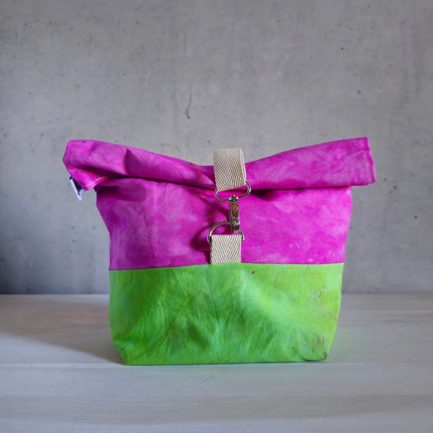 Cannolo Handbag Medium- Hand-dyed, Fuchsia & Lime Green-La Cave à Laine