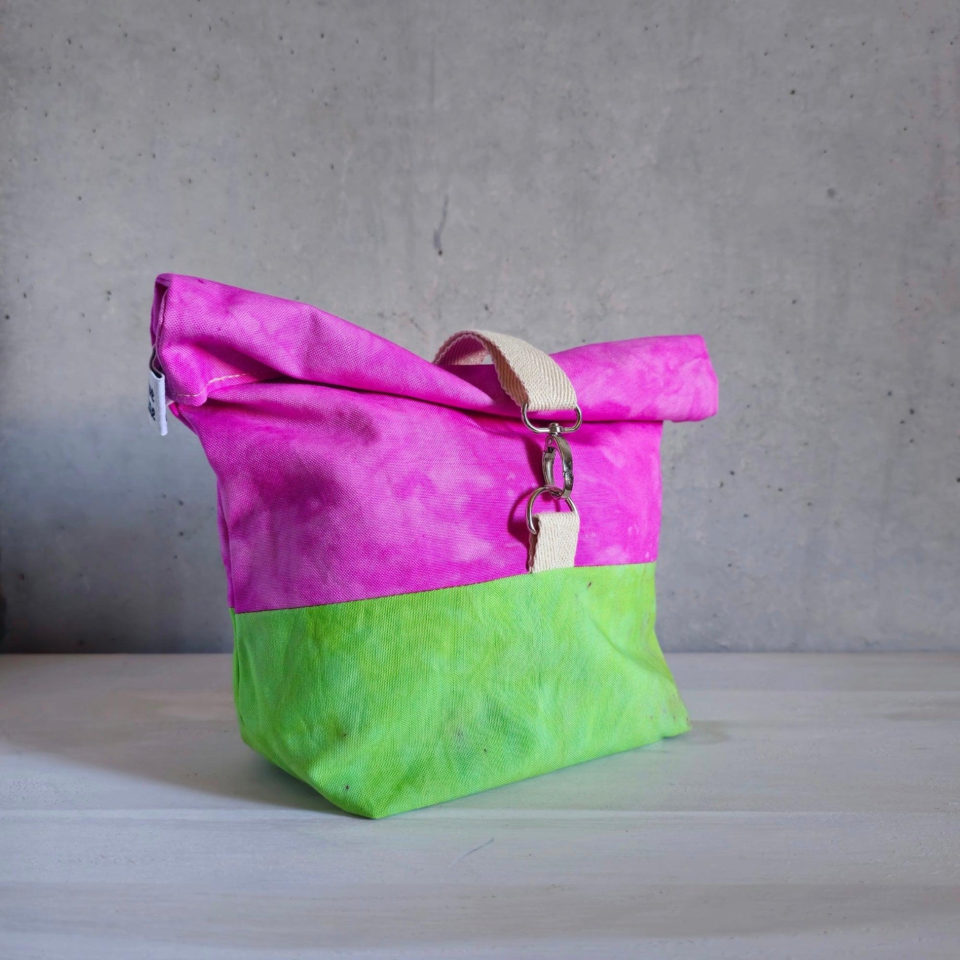 Cannolo Handbag Medium- Hand-dyed, Fuchsia & Lime Green-La Cave à Laine