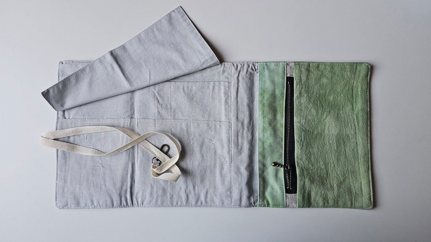 Needle Pouch - Green-La Cave à Laine