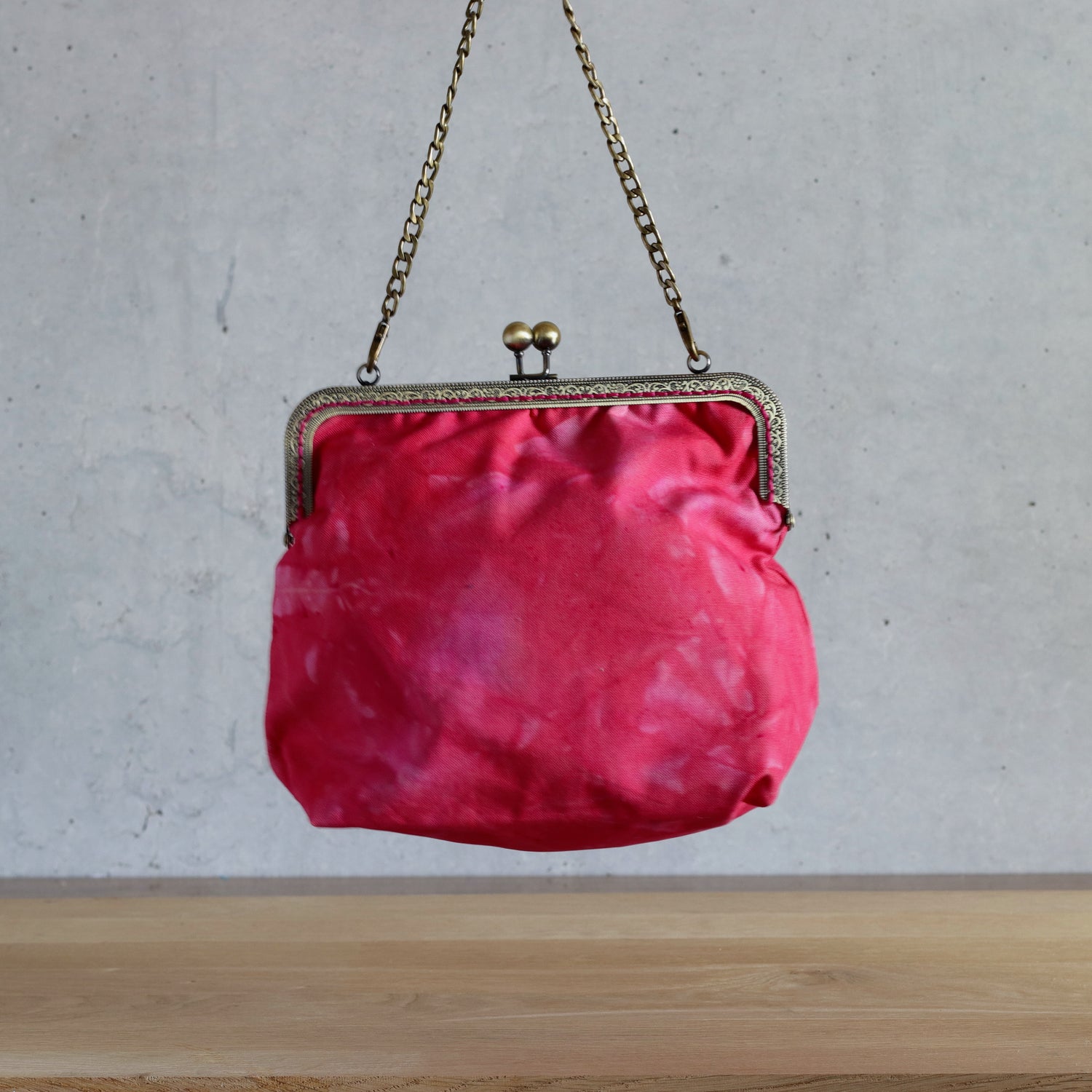 Clasp Handbag - Red-La Cave à Laine