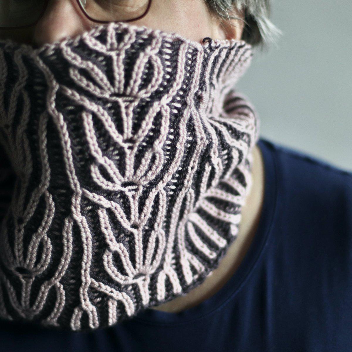 Ciliegio Cowl - PDF pattern download-La Cave à Laine