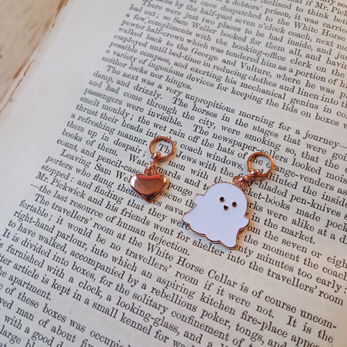 12 Stitch Markers - Boo!, Rose Gold-La Cave à Laine